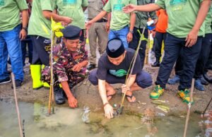 Ingatkan Dampak Perubahan Iklim, GP Ansor Ajak Kader Tanam Mangrove