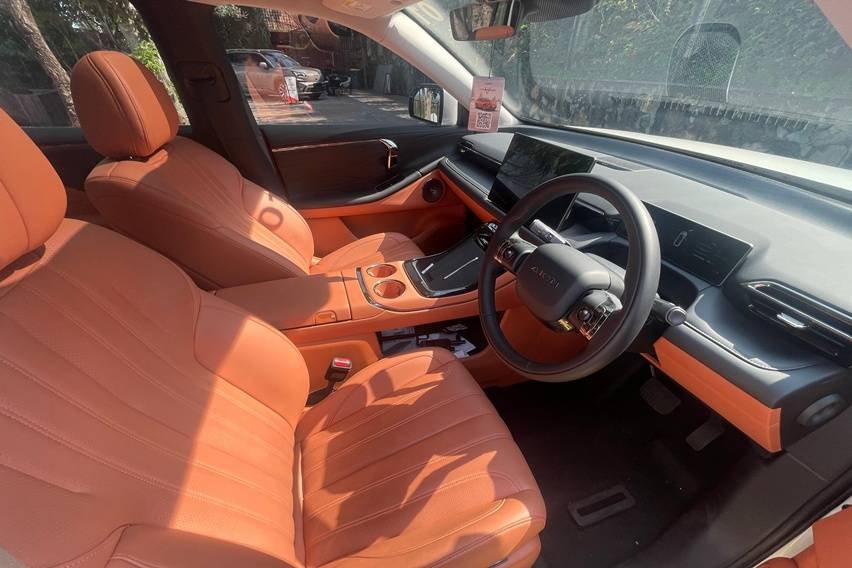 AION V Luxury