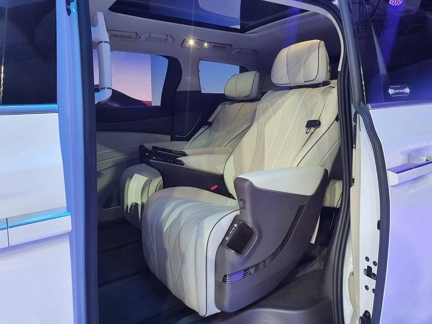 Fitur Denza D9