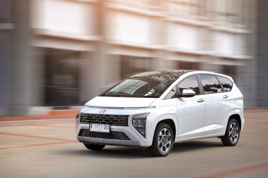 Driving with Hyundai Stargazer