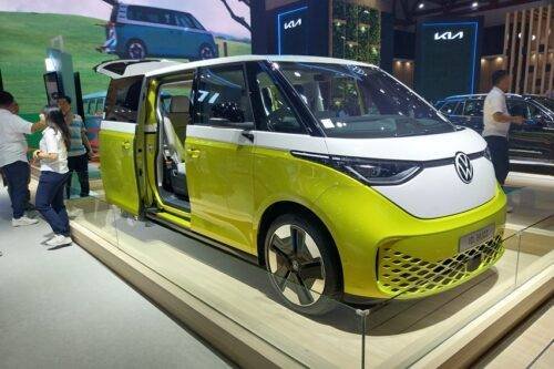 Volkswagen-IIMS-2025-3-500x333.jpg Tambah Varian Baru LWB, Simak Spesifikasi Volkswagen ID.BUZZ