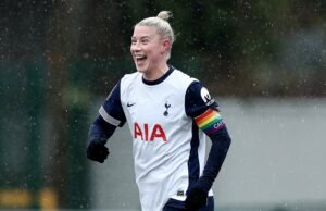 Bethany England mengirimkan pesan seleksi yang jelas ke Sarina Wiegman dengan tujuan WSL terbaru