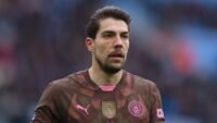 Kiper Man City mengungkapkan transfer kejutan