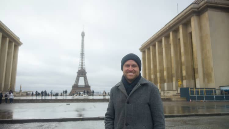 Saya pindah ke Paris setelah saya bangkrut di AS - saya jauh lebih bahagia sekarang