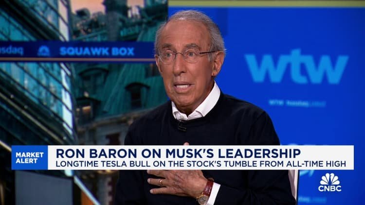 Ron Baron di Elon Musk: Saya berharap dia akan 'sedikit kurang terlihat'