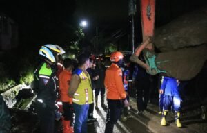 Banjir dan Longsor Terjang di Puncak, Rumah Rusak dan 3 Jembatan Putus