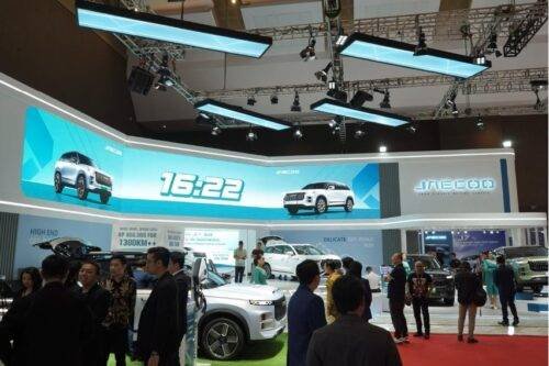 Jaecoo-booth-IIMS-2025-2-500x333.jpeg Jaecoo Raih Kesuksesan di IIMS 2025