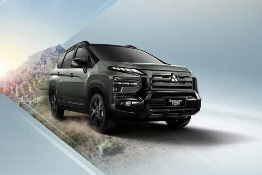 Mitsubishi Xpander Cross Hybrid Play