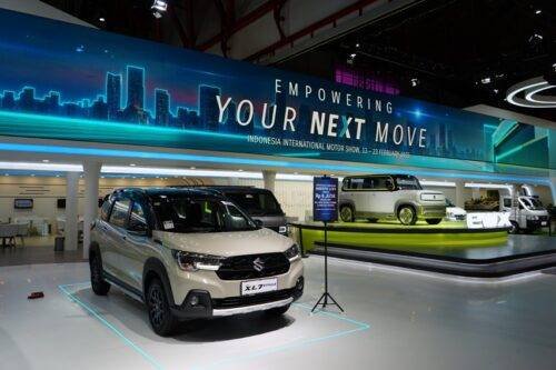 Suzuki-IIMS-2025-3-500x333.jpg Suzuki Catat Rekor Penjualan di IIMS 2025, New XL7 Hybrid Dominasi Penjualan