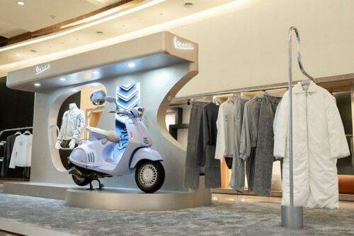 Vespa-946-Snake-Edition-pop-up-store-pacific-place-mall-5-500x333.jpeg Harmonisasi Fashion dan Lifestyle, Vespa 946 Snake Hadir di Indonesia