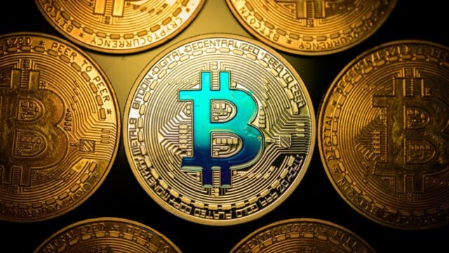 108083196-1736275090283-gettyimages-2191588438-raa-bitcoinp250102_np7Gr.jpeg