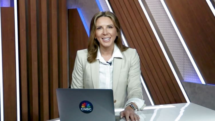 Presiden Trump menawarkan megadonor untuk koin meme di tengah klaim konflik kepentingan