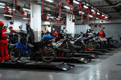 servis-motor-bengkel-yamaha-1-500x333.jpg