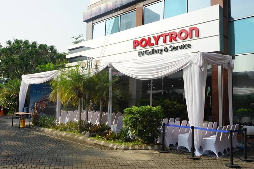 Showroom Polytron EV