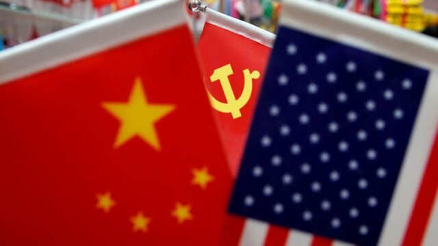 106621131-15949940512020-07-16t171324z_1245378320_rc2huh9ed5wu_rtrmadp_0_usa-china-travel.jpeg