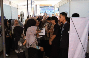 Ini Kata Pengamat Soal Membeludaknya Pencari Kerja di Job Fair Bekasi