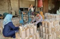 Lewat Jamur Tiram, Sunaryo Gerakkan Ekonomi Warga