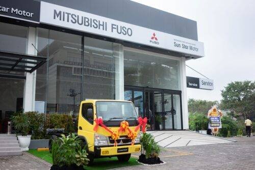 Diler-Fuso-Yogya-1-500x333.jpg Tingkatkan Layanan Purnajual, Mitsubishi Fuso Resmikan Diler ke-226 di Yogyakarta