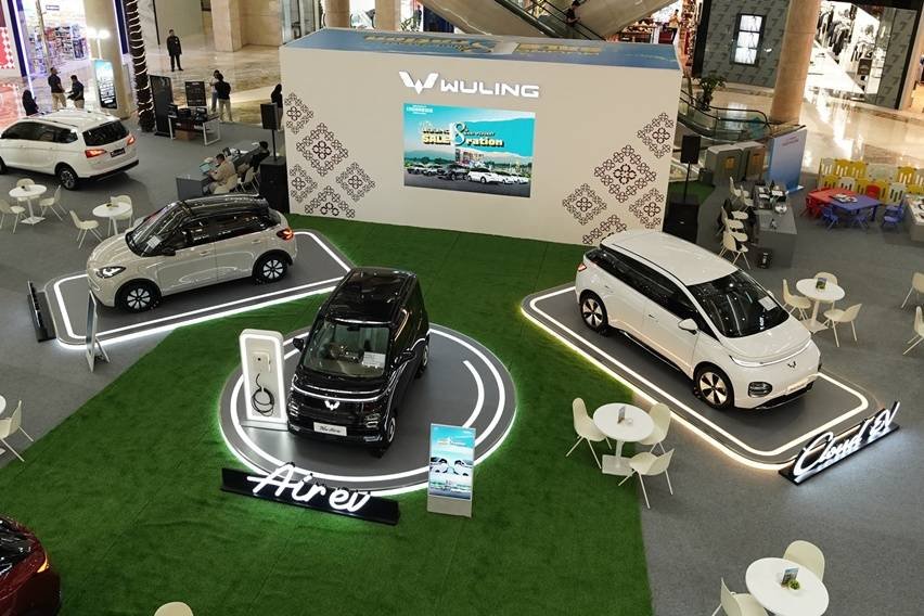 Pameran Wuling di Mall Kota Kasablanka