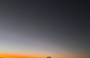 10 Foto Keluarga Nycta Gina di Gunung Bromo, Menyaksikan Matahari Terbit