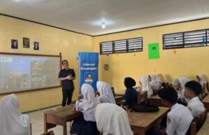 Tumbuhkan Harapan Pendidikan di Negeri Terpencil