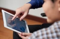 Stimulasi Visual Berlebihan Harian Picu Kelelahan Mental dan Kehilangan Fokus, Ini 4 Dampaknya!