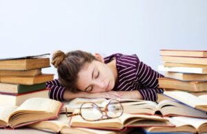 5 Tips Cepat untuk Menghindari Kantuk Saat Belajar