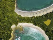 Studi: Pantai Paling Dikeluhkan Traveler di Dunia