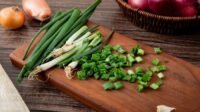 Hanya Bukan Pelengkap, 7 Manfaat Daun Bawang untuk Kesehatan