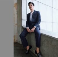 8 Gaya Outfit Preppy ala Tay Tawan, Santai dan Nyaman!