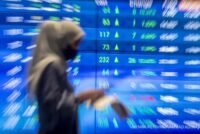 Pecahkan Rekor! IHSG Tembus 7.362 di Awal Perdagangan Jumat (18/7)