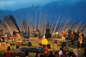 Jazz-Gunung-Bromo-2014-300x200.jpg