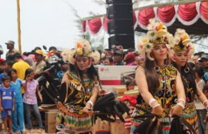 Ritual Sasana Kayau Suku Dayak: Melestarikan Kenangan Melalui Sastra Lisan