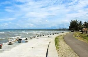 Pemkab Bengkulu Selatan Pasang 40 Lampu Jalan di Pantai Pasar Bawah, Dukung Wisata Malam