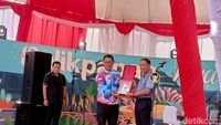 acara-puncak-festival-sandeq-2022-dihadiri-menpora-zainudin-amali_169.jpeg