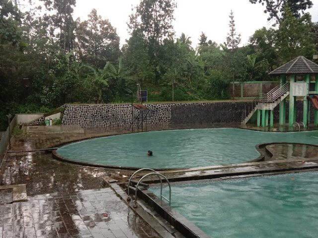 kolam-renang-tirta-winaya.jpeg