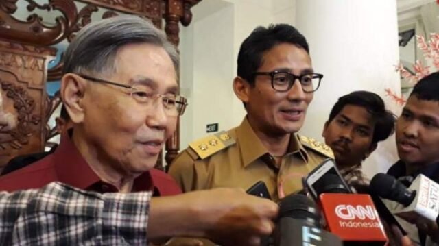 kwik-kian-gie-bersama-sandiaga-uno_20180913_161443.jpg