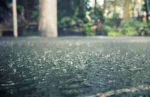 Prakiraan Cuaca Cirebon 7 Agustus 2025: Siang Hujan Petir, Pagi Cerah