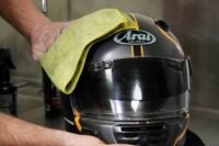 5 Tips Merawat Helm Motor agar Nyaman dan Segar