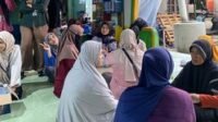 Warga Punggur Kecil Antusias Ikuti Program Kesehatan Gratis Mahasiswa IAIN Pontianak