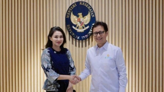 Gubernur-Maluku-Utara-Sherly-Laos-Sherly-Tjoanda-Menteri-Kesehatan-Budi-Gunadi-Sadikin.jpg