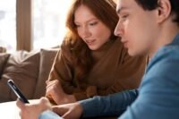 7 Hal Sederhana yang Membedakan Kagum dan Cinta, Pahami!