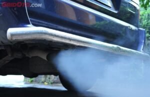 Asap Knalpot Putih, Waspadai Kebocoran Oli Mesin