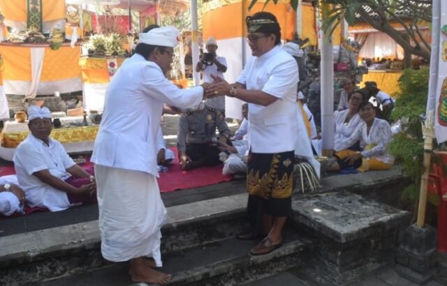 Karya-Di-Pura-Dang-Kahyangan-Dalem-Ning-dan-Pura-Taman-Beji-di-Desa-Adat-Tanjung-Benoa_722805.jpg