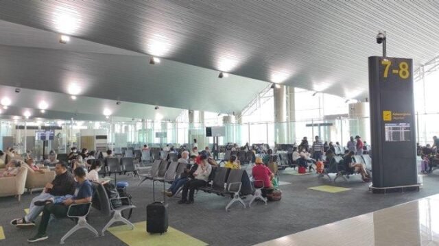 Suasana-terminal-keberangkatan-Bandara-Internasional-Sam-Ratulangi-Manado-dhfhftu67897997.jpg