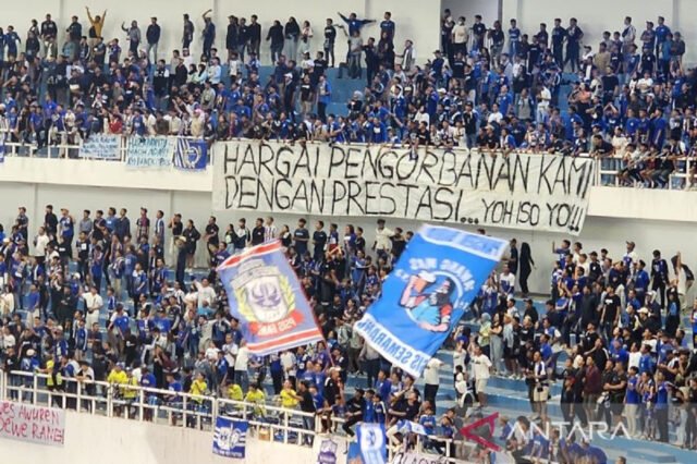 pendukung-psis-semarang-saat-mendukung-tim-kesayangannya-dal-erbc.jpg