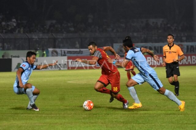 persela-lamongan-kalahkan-barito-putra-d3y8-dom.jpg