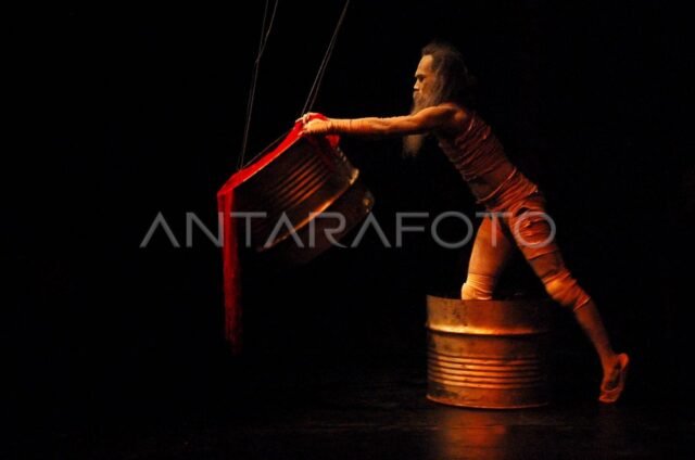 teater-tubuh-16m3-dom.jpg