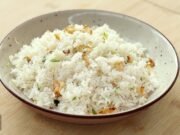 Hanya 2 Bahan! Nasi Goreng Bawang Putih Praktis dan Lezat Ala Indonesia
