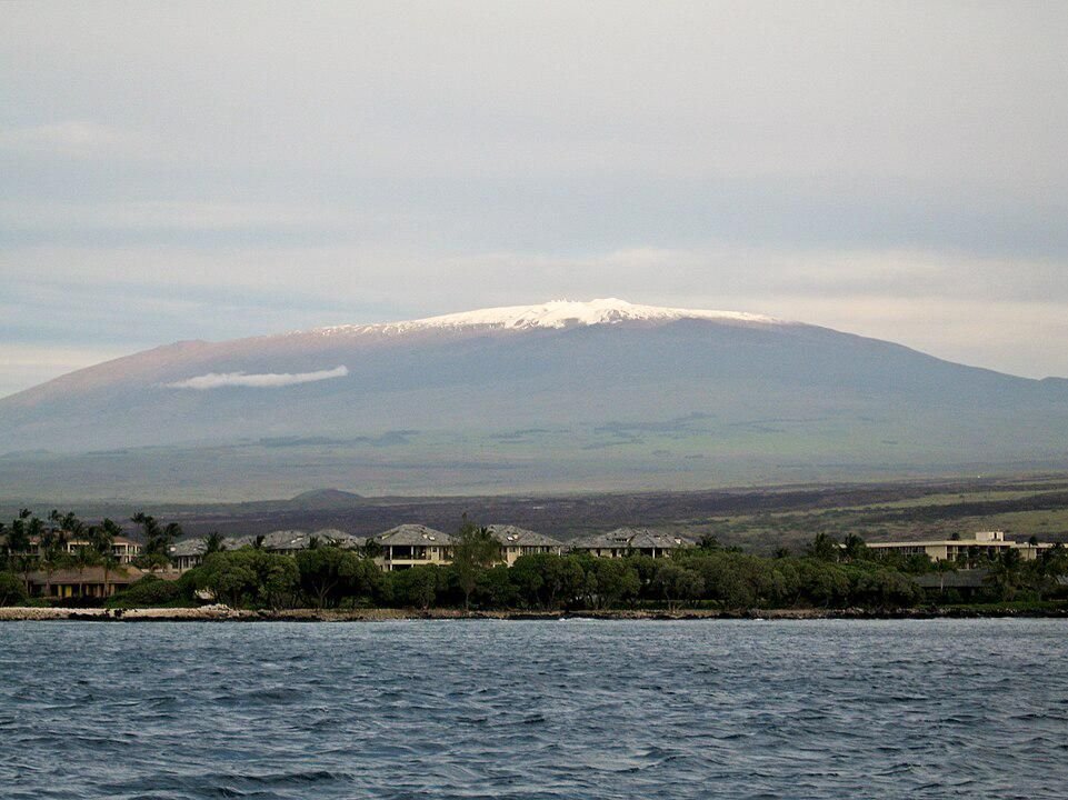 5 Fakta Mengejutkan Mauna Kea, Gunung Suci yang Diserbu Peneliti!